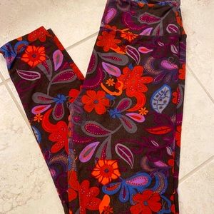 Beautiful Floral LuLaRoe Leggings